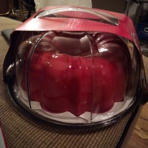 New Classic Bundy Pan w/Cake Keeper Set
